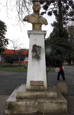 Imagen del monumento José Bunster