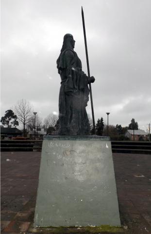 Imagen del monumento Lonko Cayenel