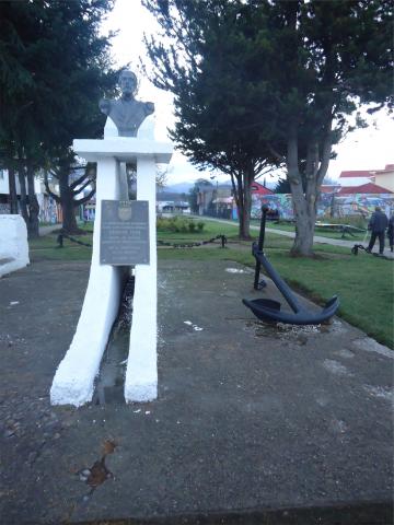 Imagen del monumento Capitán Prat