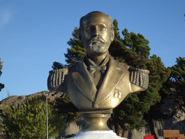 Imagen del monumento Arturo Prat Chacón