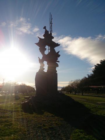 Imagen del monumento Monumento Al Petróleo
