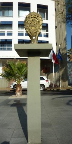 Imagen del monumento En Conmemoracion De Los 80 años De La Policia De Investigaciones De Chile