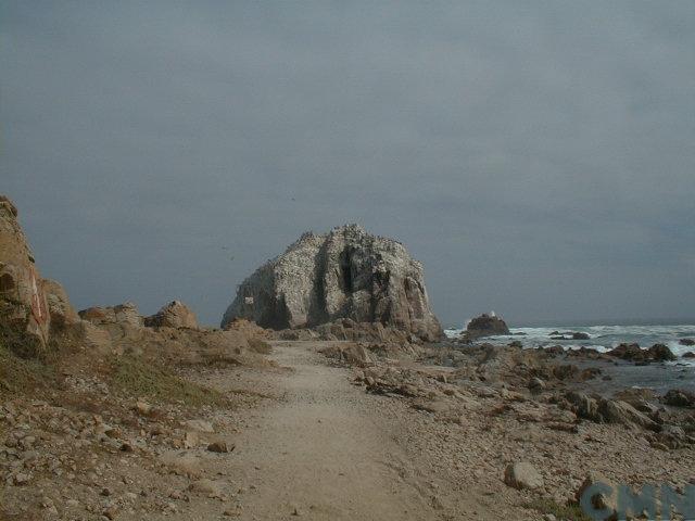 Imagen del monumento Islote o peñón denominado Peña Blanca y Punta de Peña Blanca