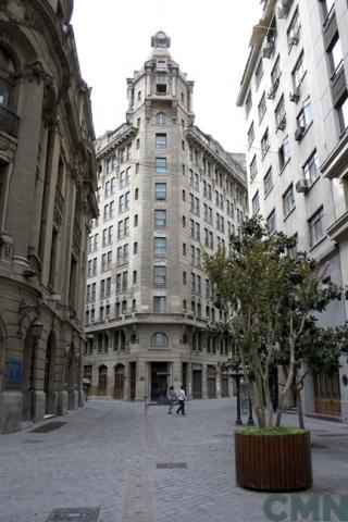 Imagen del monumento Sector de las calles Nueva York, La Bolsa y Club de la Unión, incluyendo la casa central de la Universidad de Chile