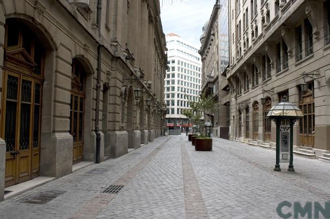 Imagen del monumento Sector de las calles Nueva York, La Bolsa y Club de la Unión, incluyendo la casa central de la Universidad de Chile