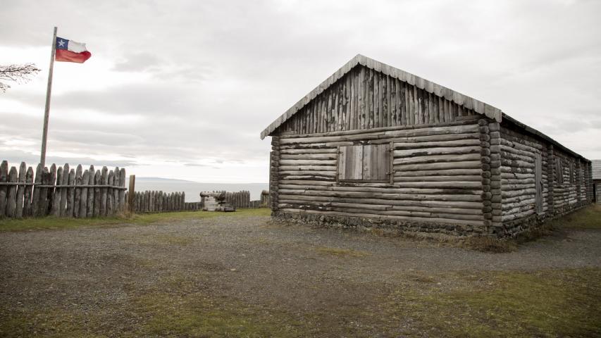 Imagen del monumento Fuerte Bulnes y toda la península denominada Punta Santa Ana