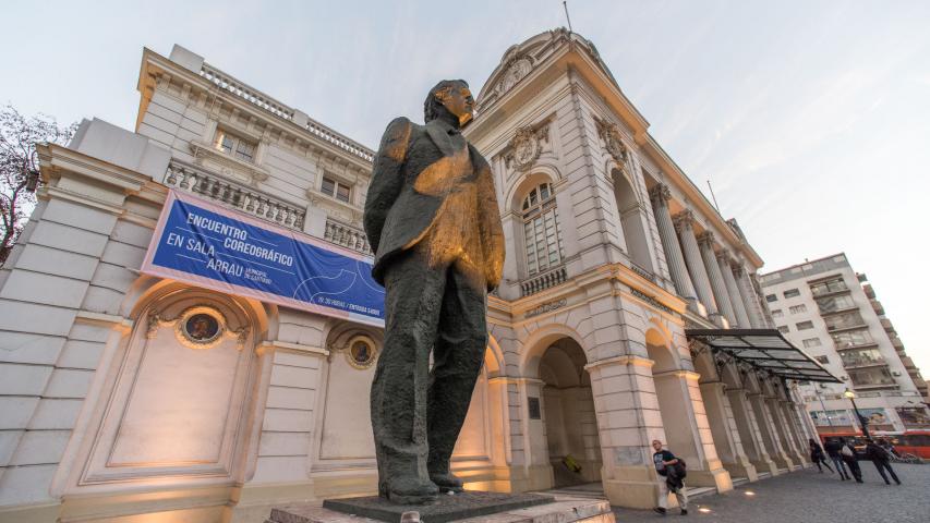 Imagen del monumento Conjunto de tres propiedades que dan a la plazoleta Patricio Mekis (casas de Josefina Subercaseaux, Francisco Subercaseaux y Julio Subercaseaux )