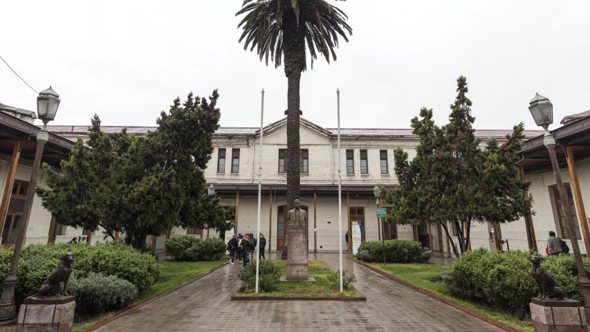 Imagen del monumento Edificio de la ex Escuela de Artes y Oficios