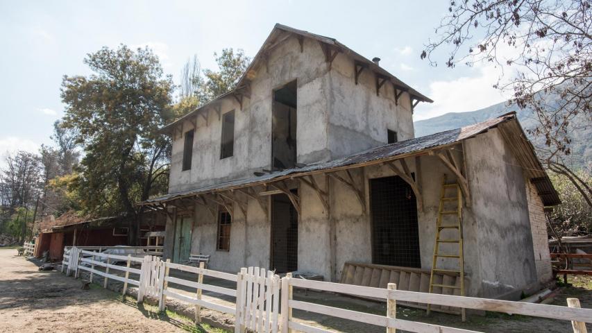 Imagen del monumento Construcciones existentes a lo largo del trazado del ex ferrocarril de Puente Alto a El Volcán