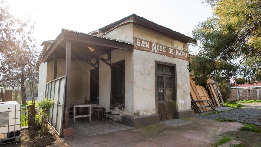 Imagen del monumento Construcciones existentes a lo largo del trazado del ex ferrocarril de Puente Alto a El Volcán