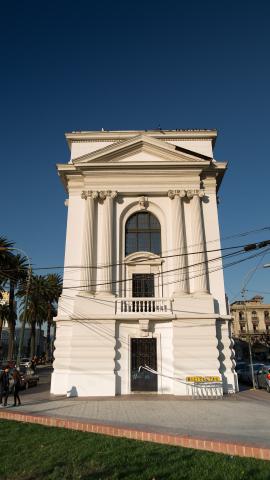 Imagen del monumento Biblioteca Santiago Severín y su entorno