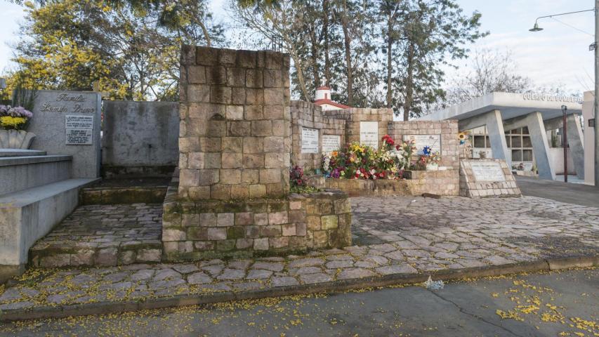Imagen del monumento Sector de los Hombres Ilustres del Cementerio de Villa Alegre