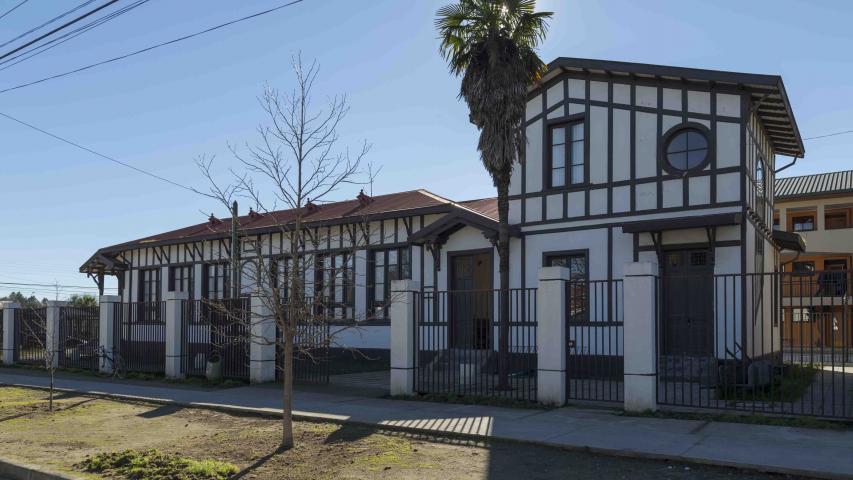 Imagen del monumento Escuela básica de Peralillo