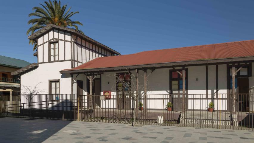 Imagen del monumento Escuela básica de Peralillo