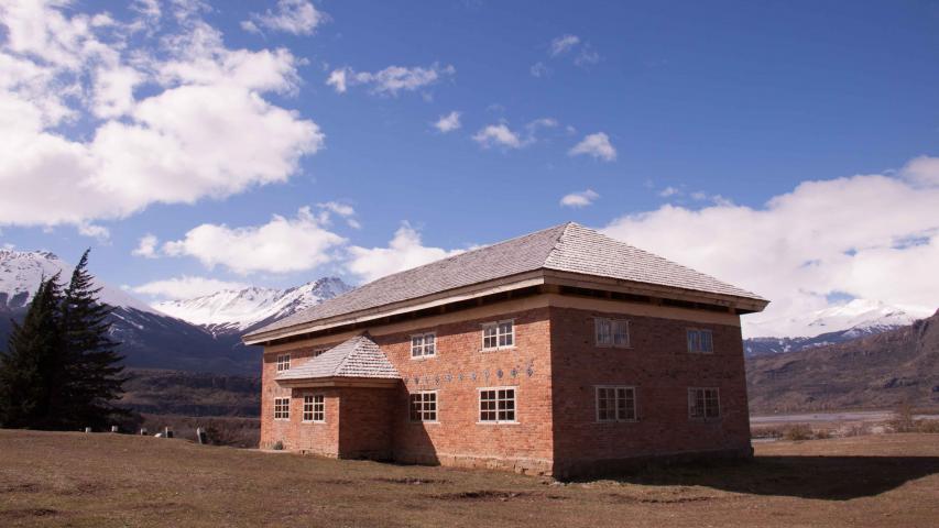 Imagen del monumento Escuela antigua de cerro Castillo