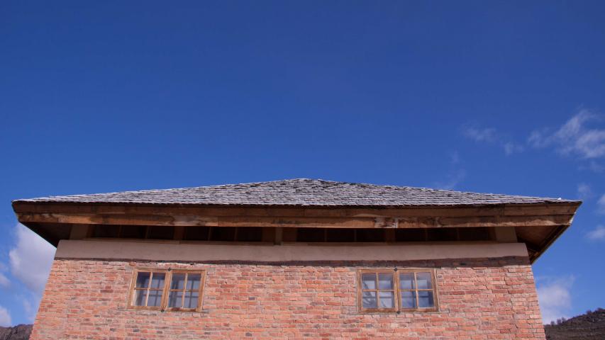 Imagen del monumento Escuela antigua de cerro Castillo