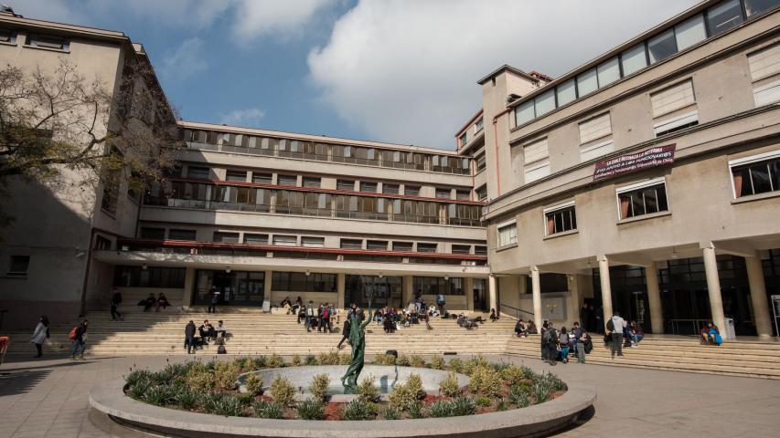 Imagen del monumento Escuela de Derecho de la Universidad de Chile