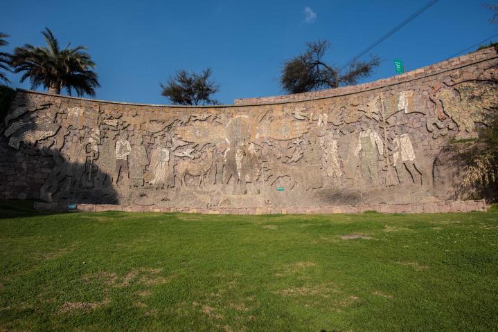 Imagen del monumento Mural obra de María Martner y de Juan O´Gorman del Balneario Tupahue