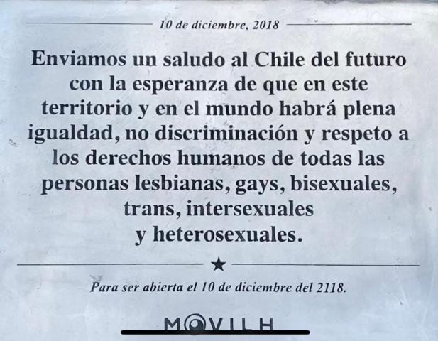 Detalle placa conmemorativa 