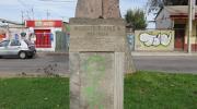 Imagen del monumento Roberto Flores